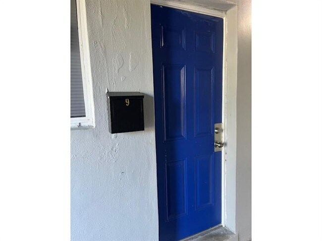 Building Photo - 2300 NW 6th St