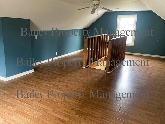 Building Photo - 4170 Hazelwood Ave