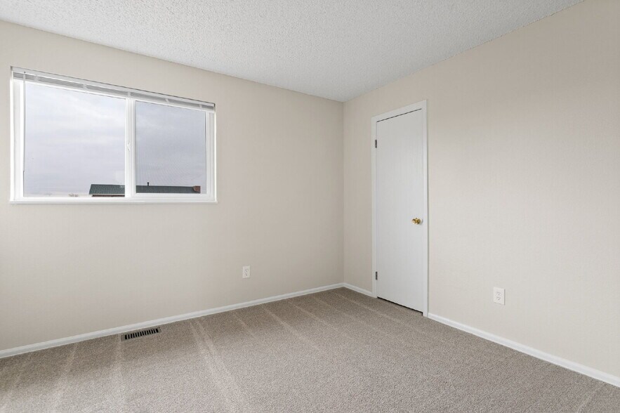Building Photo - Corner Lot Charmer Near Fort Carson & Pete...