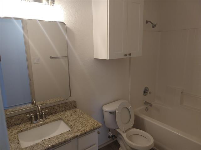 Building Photo - 6004 Harwood Crossing Dr