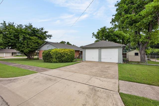Building Photo - 105 S Weatherred Dr