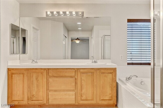 Building Photo - 10787 Villa Carlotta Ct