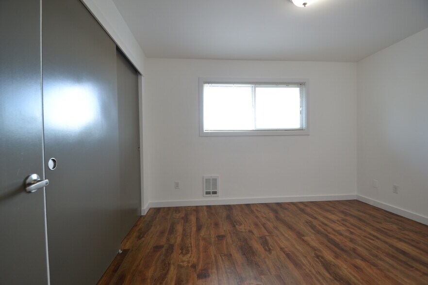 Building Photo - 3017 NE 140th St