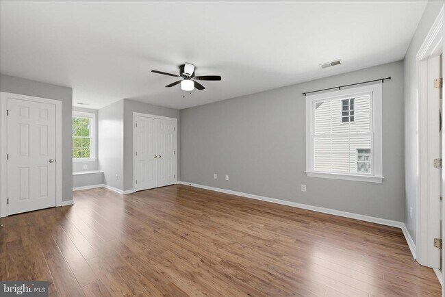 Building Photo - 102 Bramble Ct