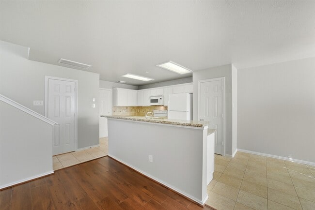 Building Photo - 79 N Walden Elms Cir