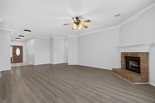 Building Photo - 11217 Jockey Bluff Dr