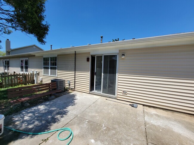 Building Photo - 1820 77th St