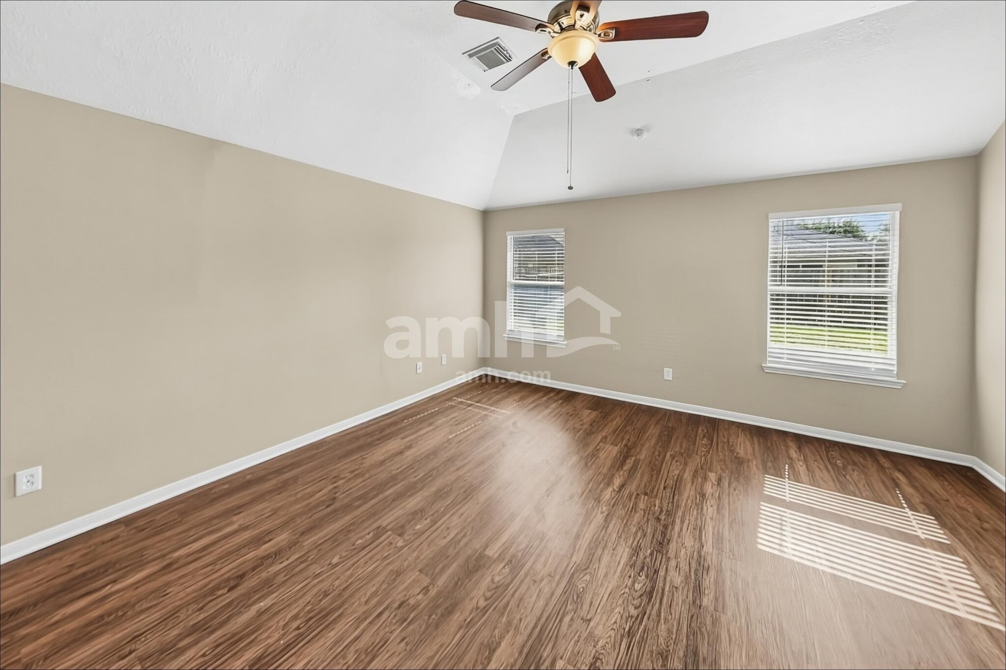 Building Photo - 15822 Parmley Creek Ct