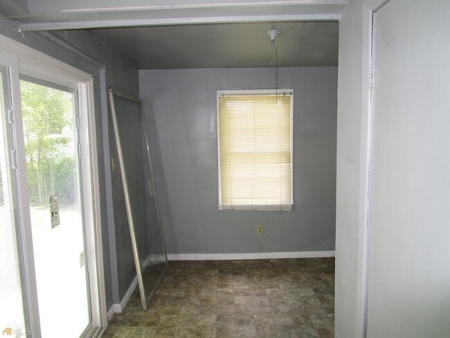 Building Photo - 803 Grosso Ave