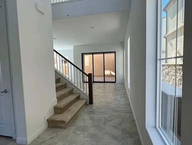 Building Photo - 20814 Bur Oak Cir