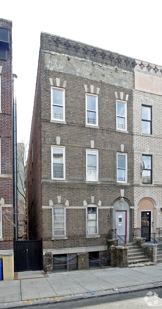 Building Photo - 82 Elliott Ave