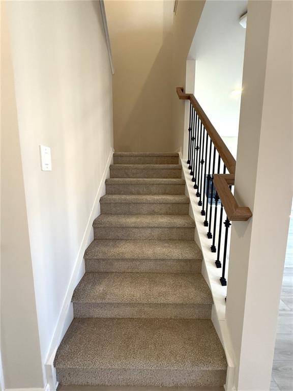 Building Photo - 287 Sequoia Ln