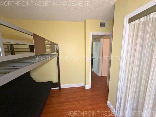 Building Photo - Charming 2BR 1BA Home w/ Pool Access in Fort Lauderdale