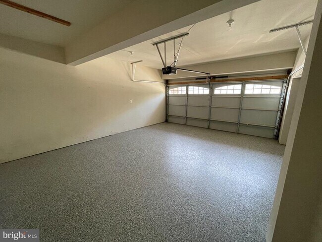 Building Photo - 317 Spruce Pine Rd