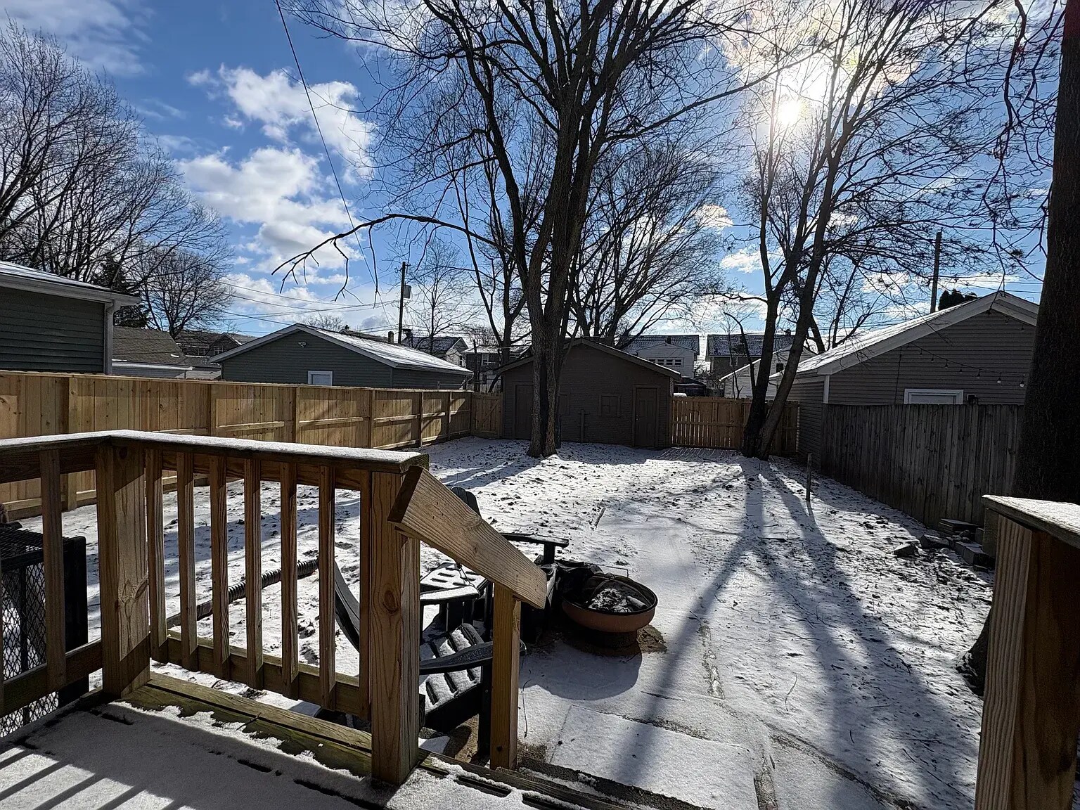 Building Photo - 687 E Columbus St