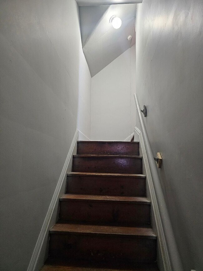 Building Photo - 5772 Guilford- 3 Beds & 1.5 Bath for Rent!