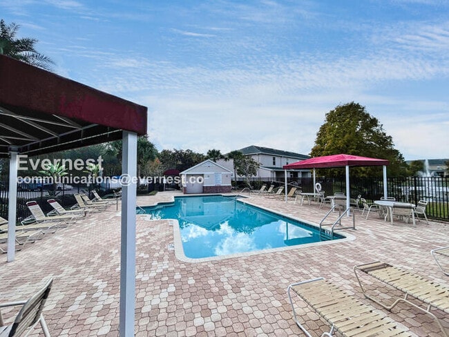 Building Photo - 16351 Swan View Cir