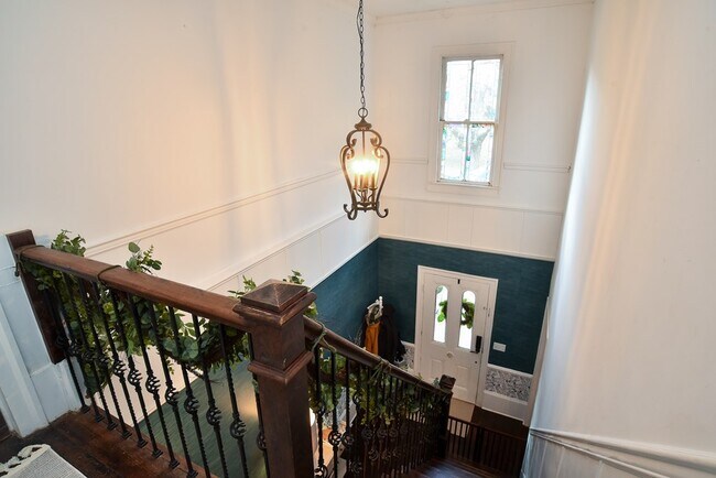 Building Photo - 23409 Seaside Rd