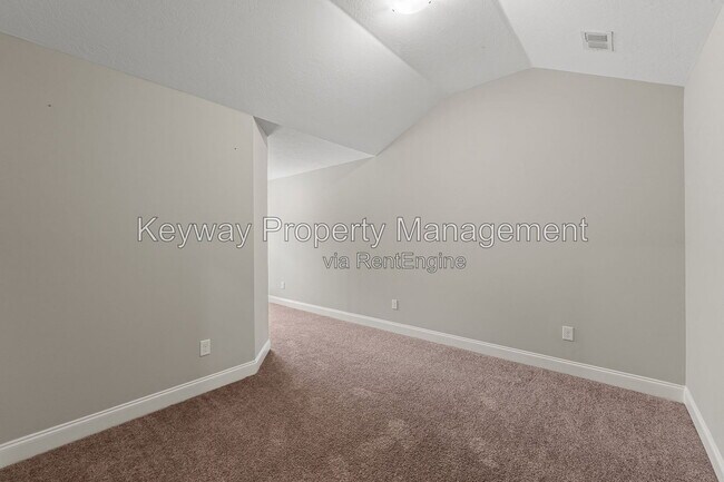 Building Photo - 4502 Chestnut Trl
