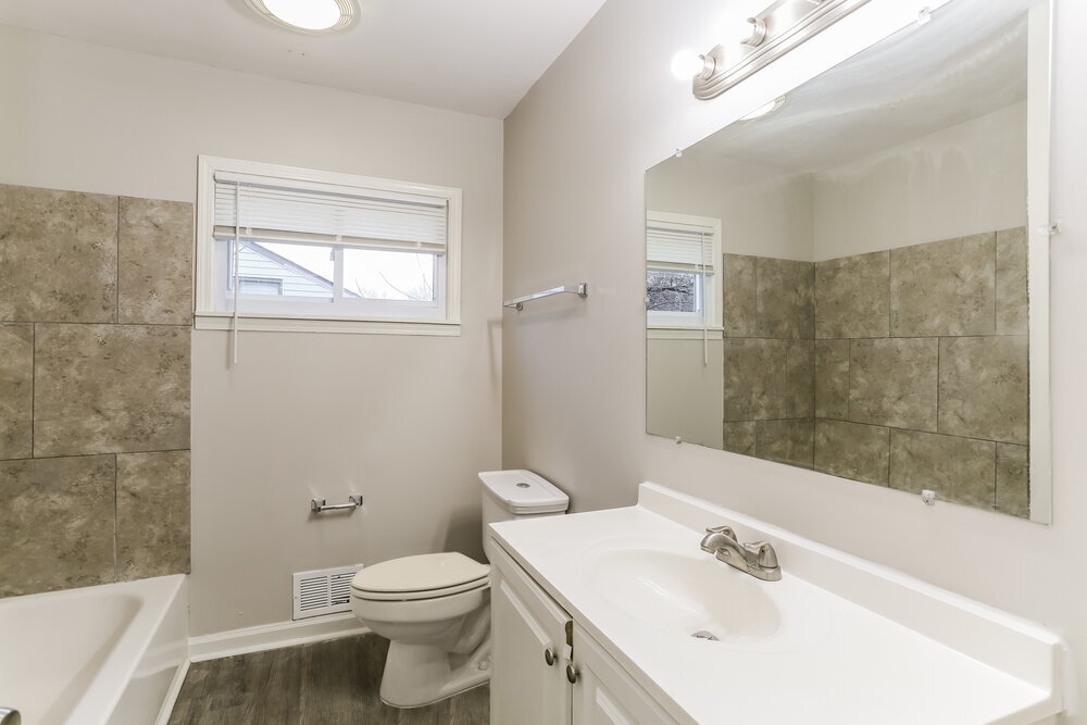 Building Photo - 1131 Lockwood Rd