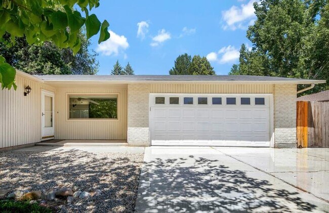 Primary Photo - 3 Bedroom home in Eagle with ADU _ Pets We...