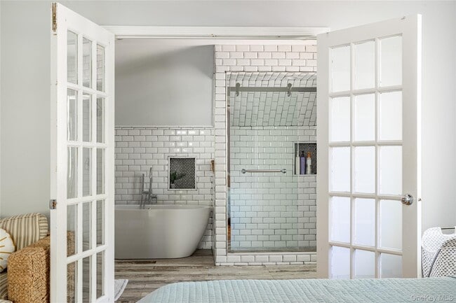 Building Photo - 2300 Pine Tree Rd