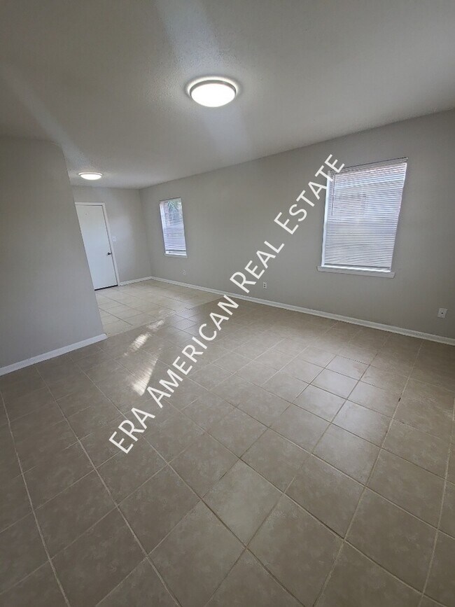 Building Photo - 74 2nd Ave