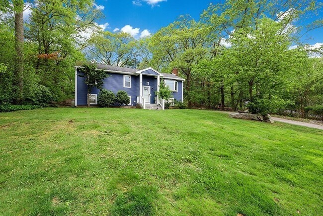 Building Photo - 72 Westfield Dr