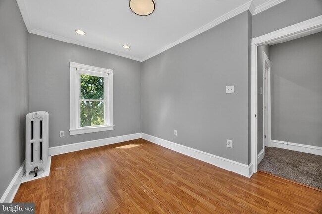 Building Photo - 855 N Pleasantview Rd