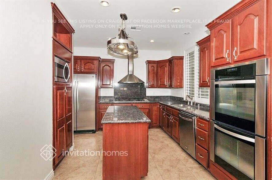 Building Photo - 5501 Carnation Meadow St