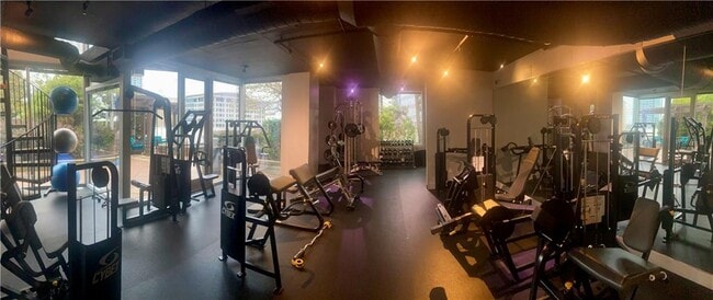 Building Photo - 3324 Peachtree Rd NE