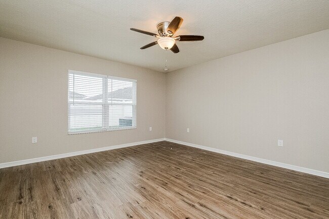 Building Photo - 11520 Southern Creek Dr