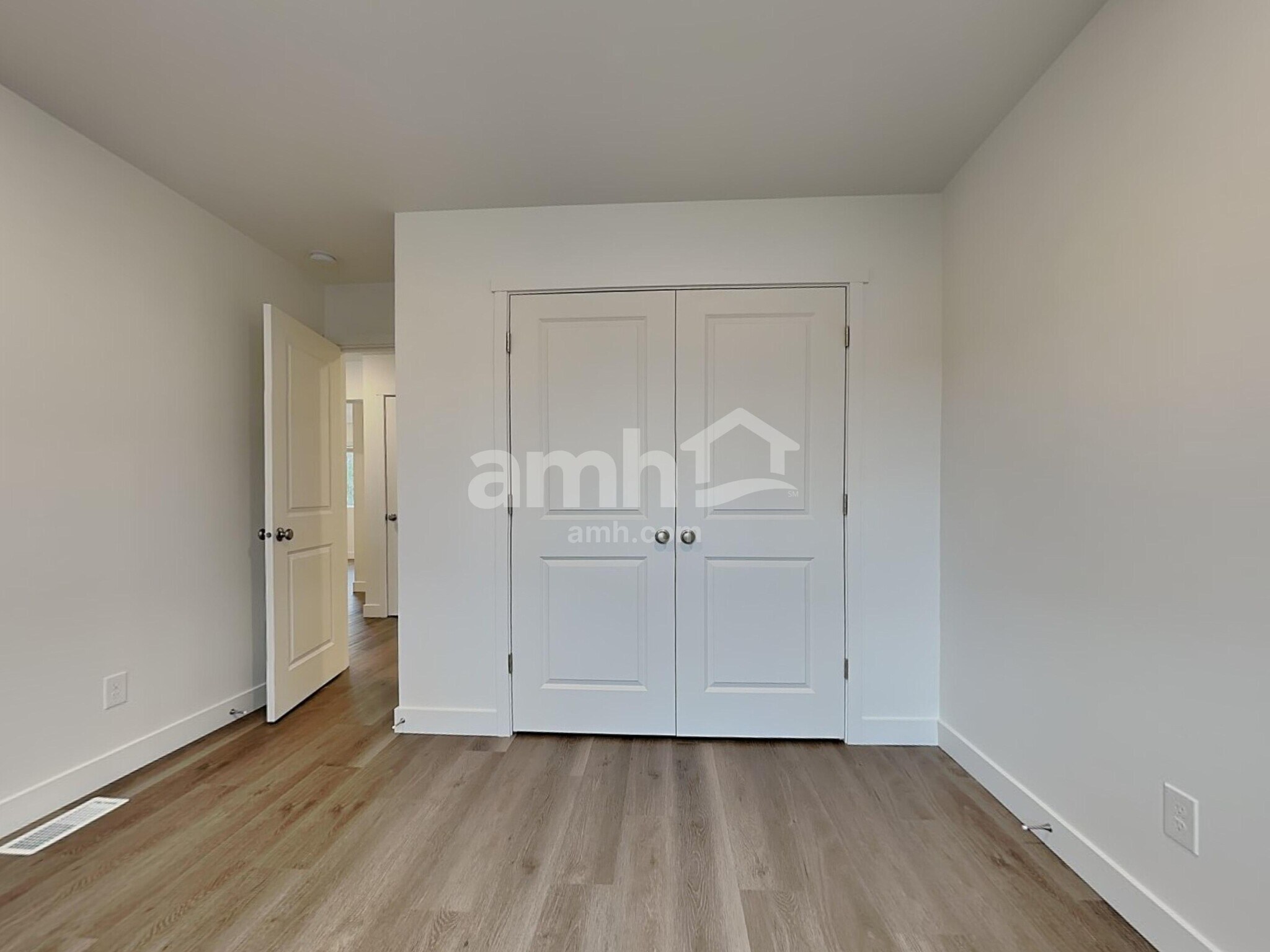 Building Photo - 7820 Selah St SW