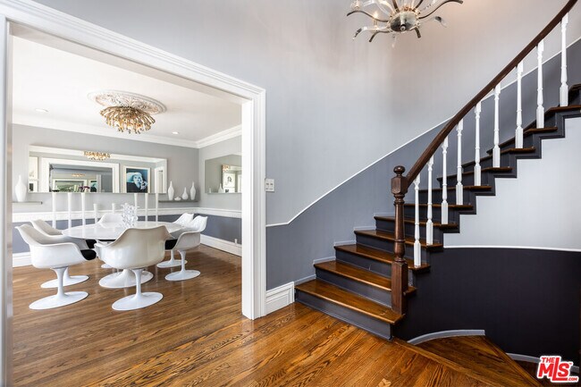 Building Photo - 1322 Londonderry Pl