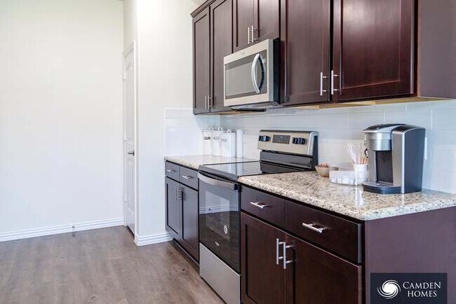Building Photo - 10176 Manzanilla Ave