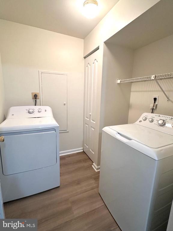 Building Photo - 898 Bayridge Dr