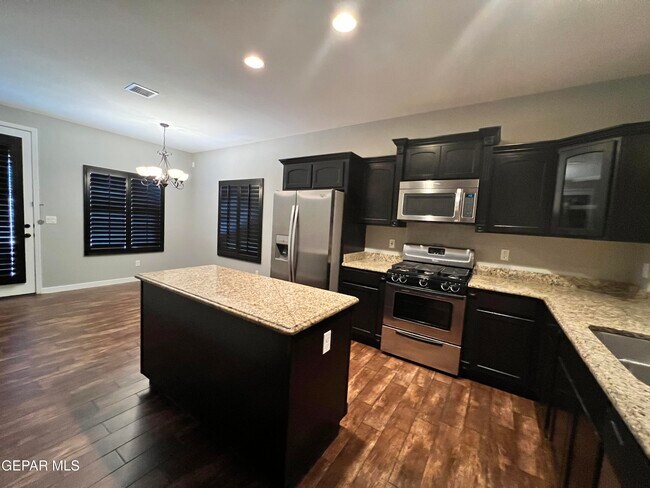 Building Photo - 3226 Hanoverian