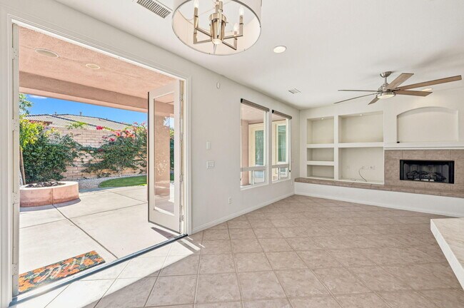 Building Photo - 196 Via San Lucia