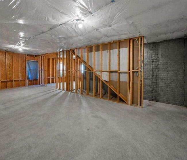 Building Photo - 524 Rippling Ct