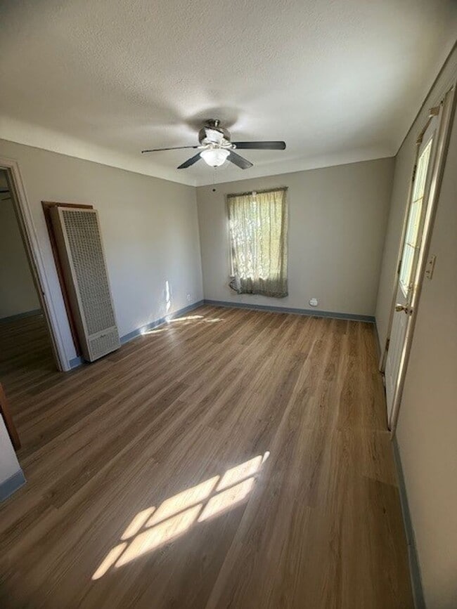 Building Photo - Malbec 4-Plex