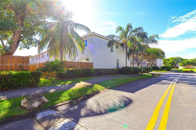 Building Photo - 5663 NW 112th Pl