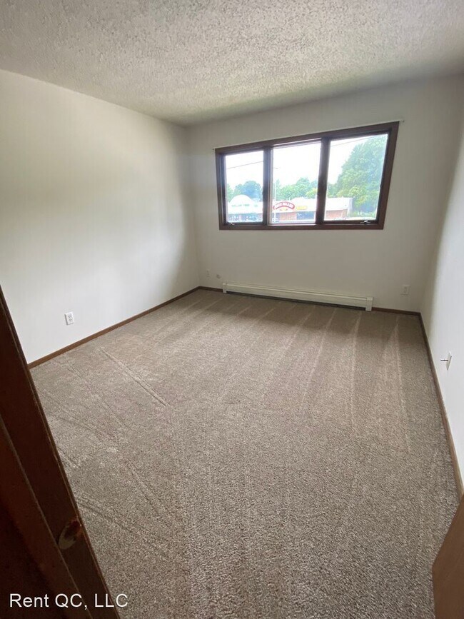 Building Photo - 2 br, 1 bath House - 2239 24th Street #9