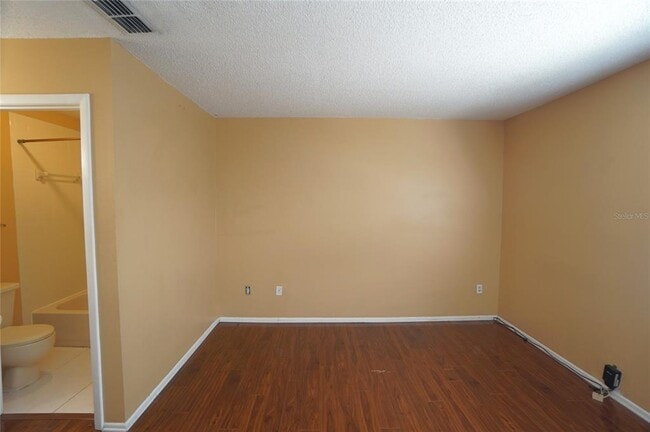 Building Photo - 10049 Lake Oak Cir