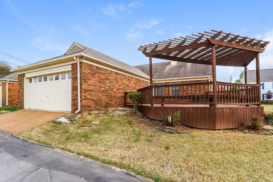 Building Photo - 8416 Kimberly Rose Dr