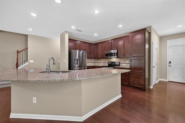 Building Photo - 1572 Lenox Overlook Rd
