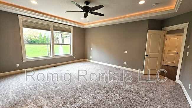 Building Photo - 3855 NW 26th Ave