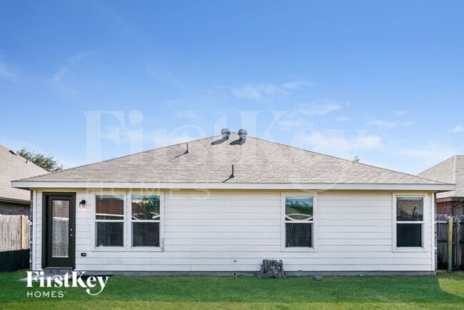 Building Photo - 2016 Cattle Creek Rd