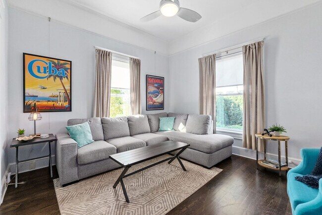 Primary Photo - 17 Old Mission Ave