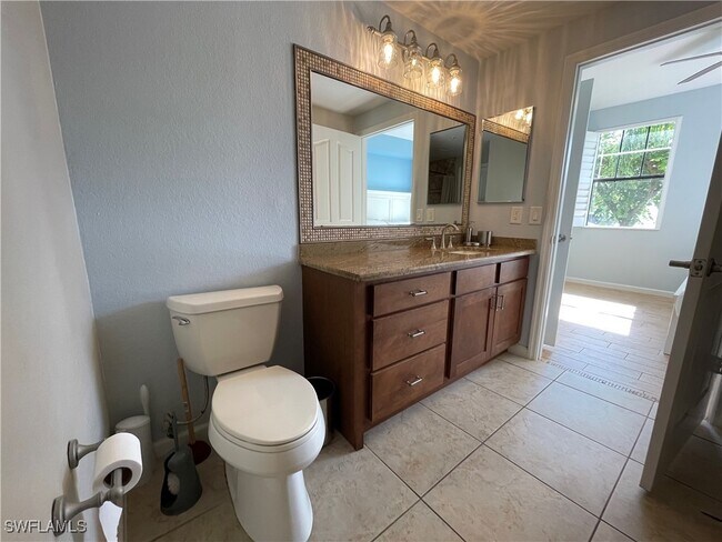 Building Photo - 12936 Violino Ln