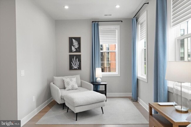 Building Photo - 43442 Croson Ln